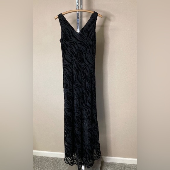 90s Velvet Burnout Maxi Gown - Picture 2 of 8